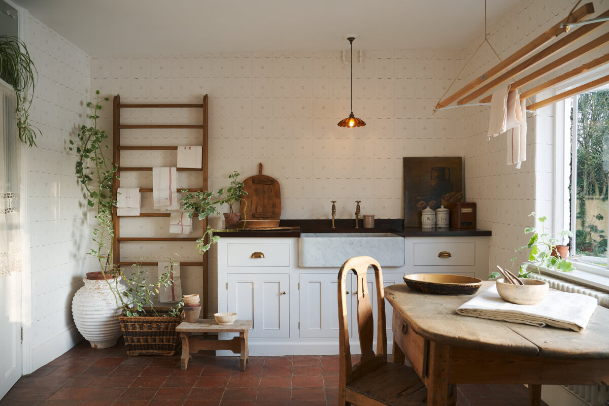 deVOL's Ditsy Delft Wallpaper: A Subtle Pattern Inspired by a Historic Design 2 1.GrandDitsyDelft Sepia deVOL LOW RES deVOL's Ditsy Delft Wallpaper: A Subtle Pattern Inspired by a Historic Design