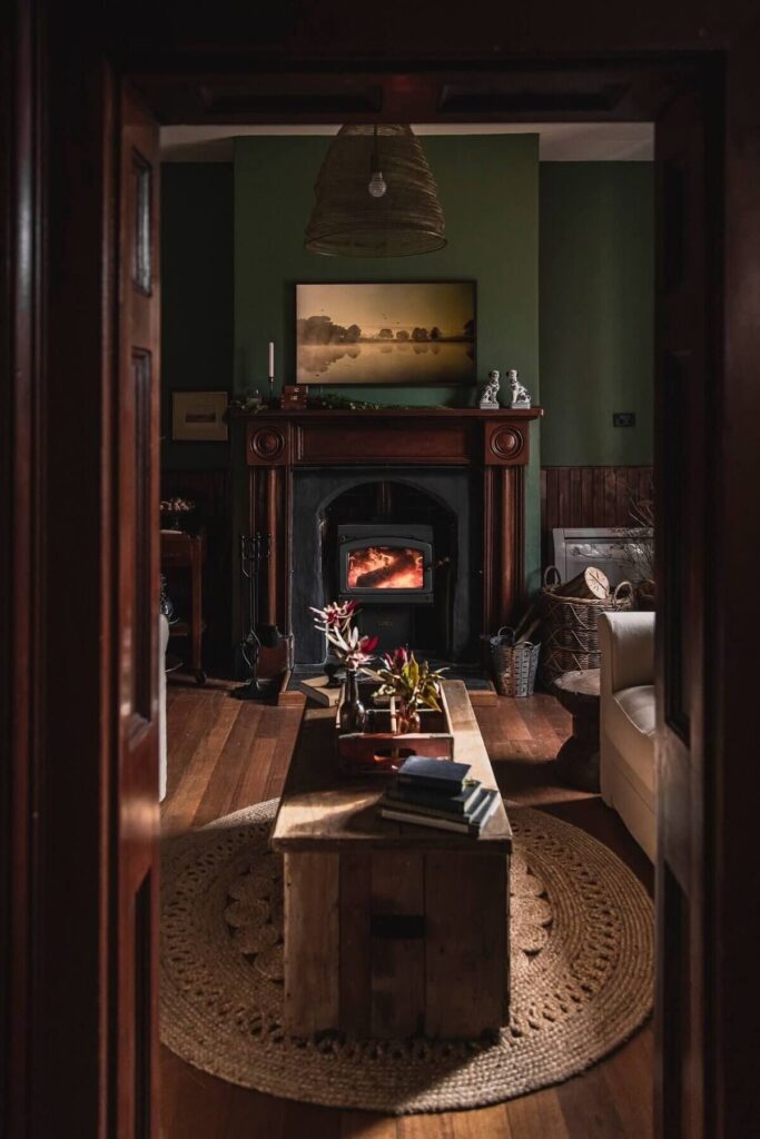 20 Stylish and Peaceful Holiday Cottages in Tasmania 29 10-oatlands-stylish-holiday-cottages-tasmania-nordroom