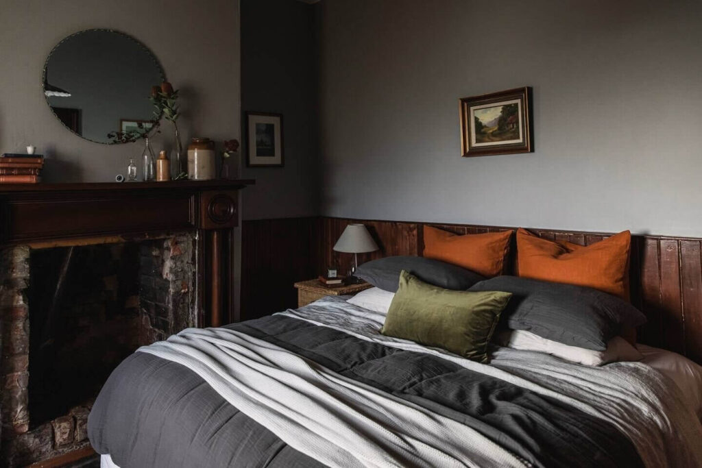 20 Stylish and Peaceful Holiday Cottages in Tasmania 31 10-oatlands-stylish-holiday-cottages-tasmania-nordroom