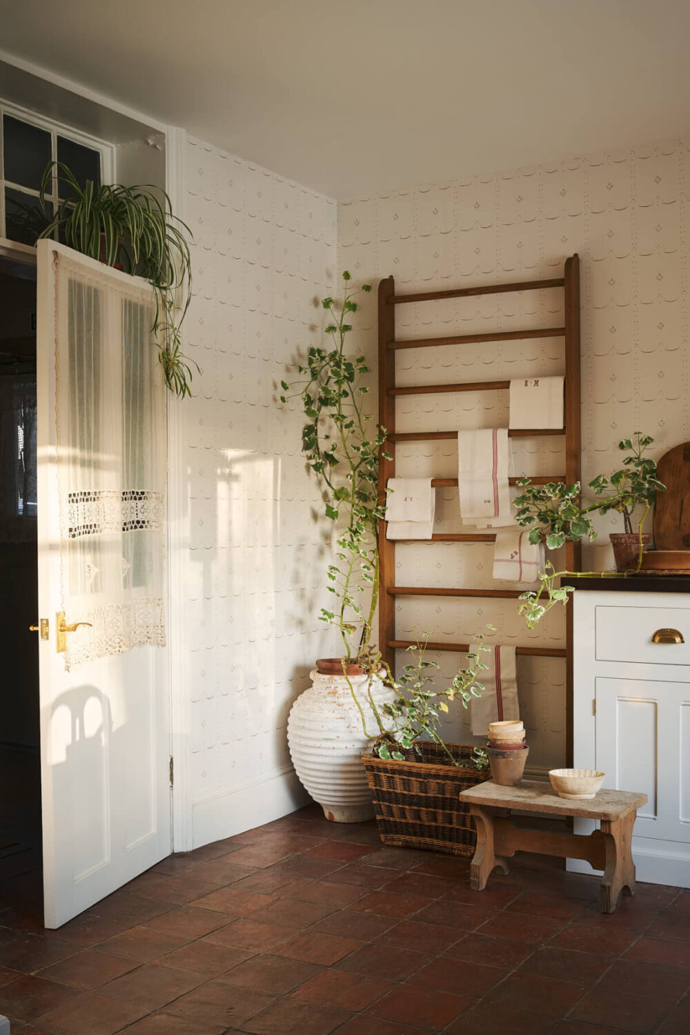 deVOL's Ditsy Delft Wallpaper: A Subtle Pattern Inspired by a Historic Design 8 2.GrandDitsyDelft Sepia deVOL LOW RES deVOL's Ditsy Delft Wallpaper: A Subtle Pattern Inspired by a Historic Design