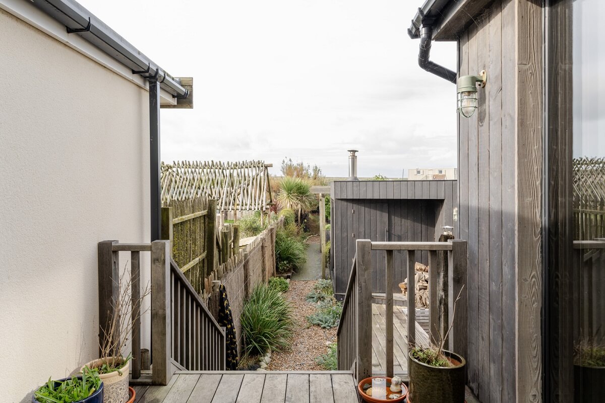A Renovated Former Coastguard Cottage with Nautical Touches 16 a0OP6000004fnldMAA N25 webres A Renovated Former Coastguard Cottage with Nautical Touches