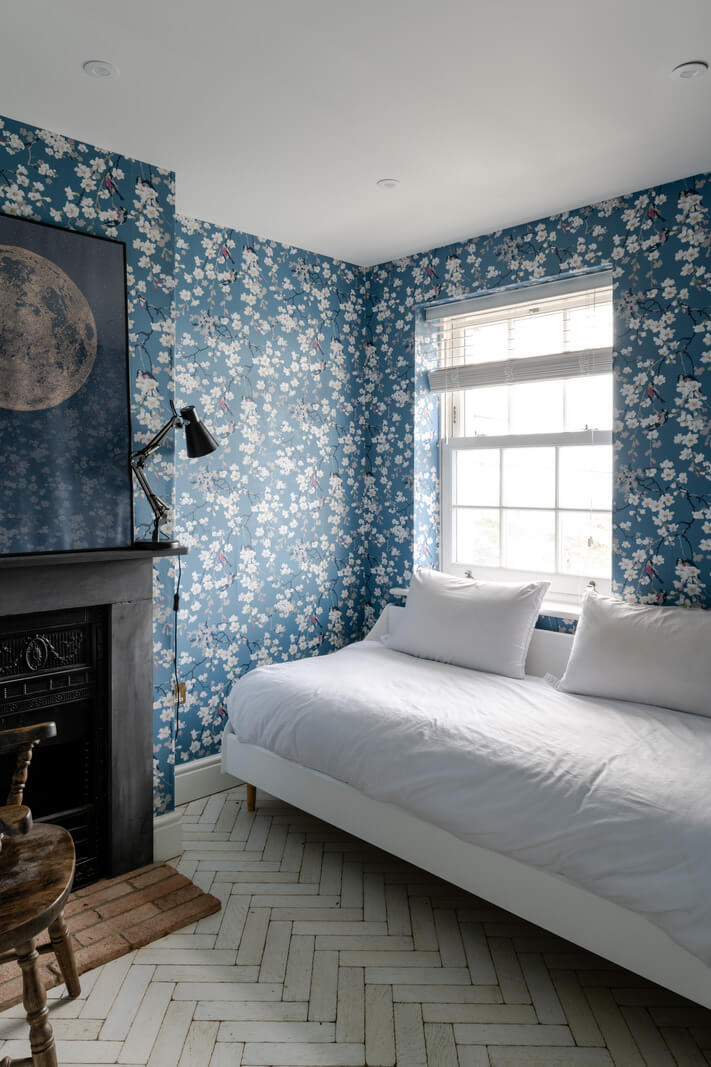 A Renovated Former Coastguard Cottage with Nautical Touches 13 a0OP6000004fnldMAA N58 webres A Renovated Former Coastguard Cottage with Nautical Touches