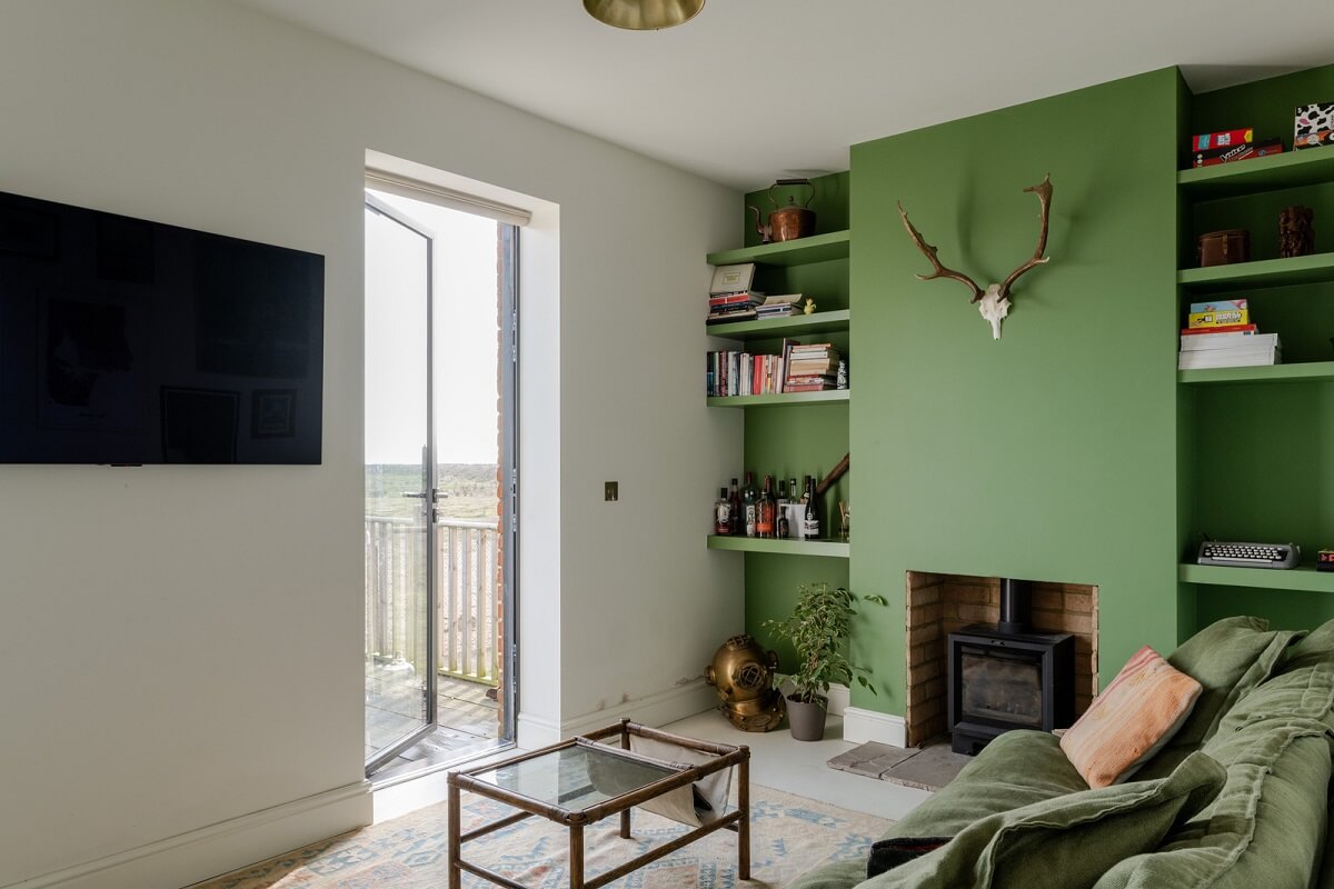 A Renovated Former Coastguard Cottage with Nautical Touches 2 a0OP6000004fnldMAA N8 webres A Renovated Former Coastguard Cottage with Nautical Touches