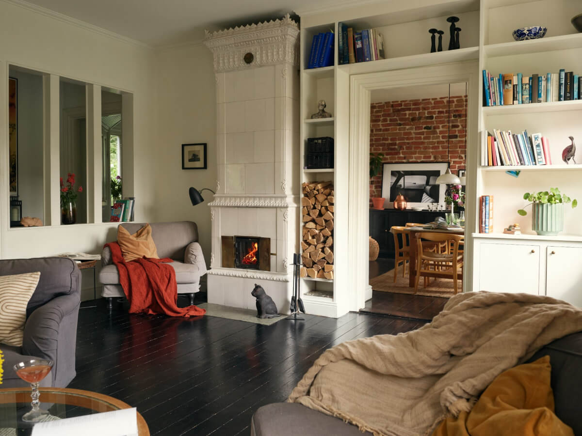 A Cozy Family Home in a Semi-Detached Early 20th-Century House