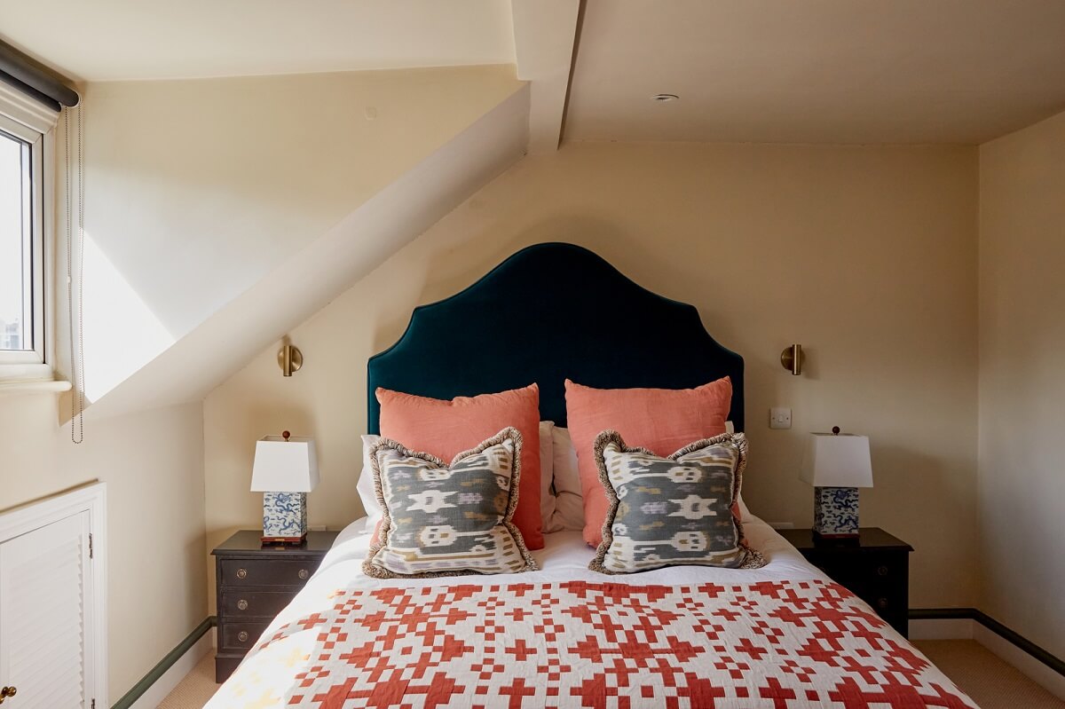 A Light-Filled Maisonette Home in London 11 attic-bedroom-colorful-accents-nordroom