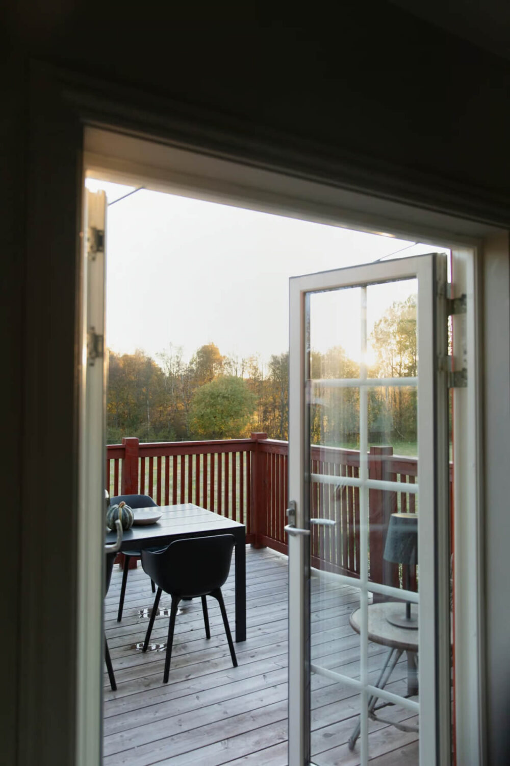 An Open-Plan Gray Home in a Former Textile Factory 17 balcony