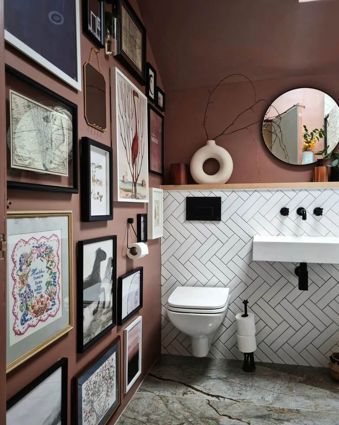 40+ Colorful Bathrooms That Will Spruce Up Your Home 34 bathroom-gallery-wall-victorian-home-nordroom
