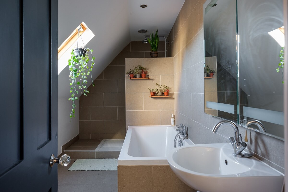 bathroom-with-slanted-ceiling-and-bath-nordroom