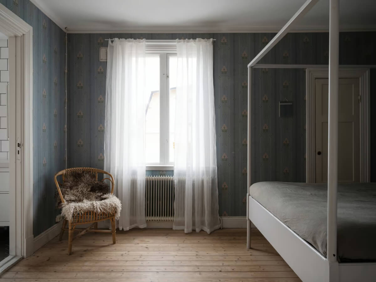 bedroom blue wallpaper