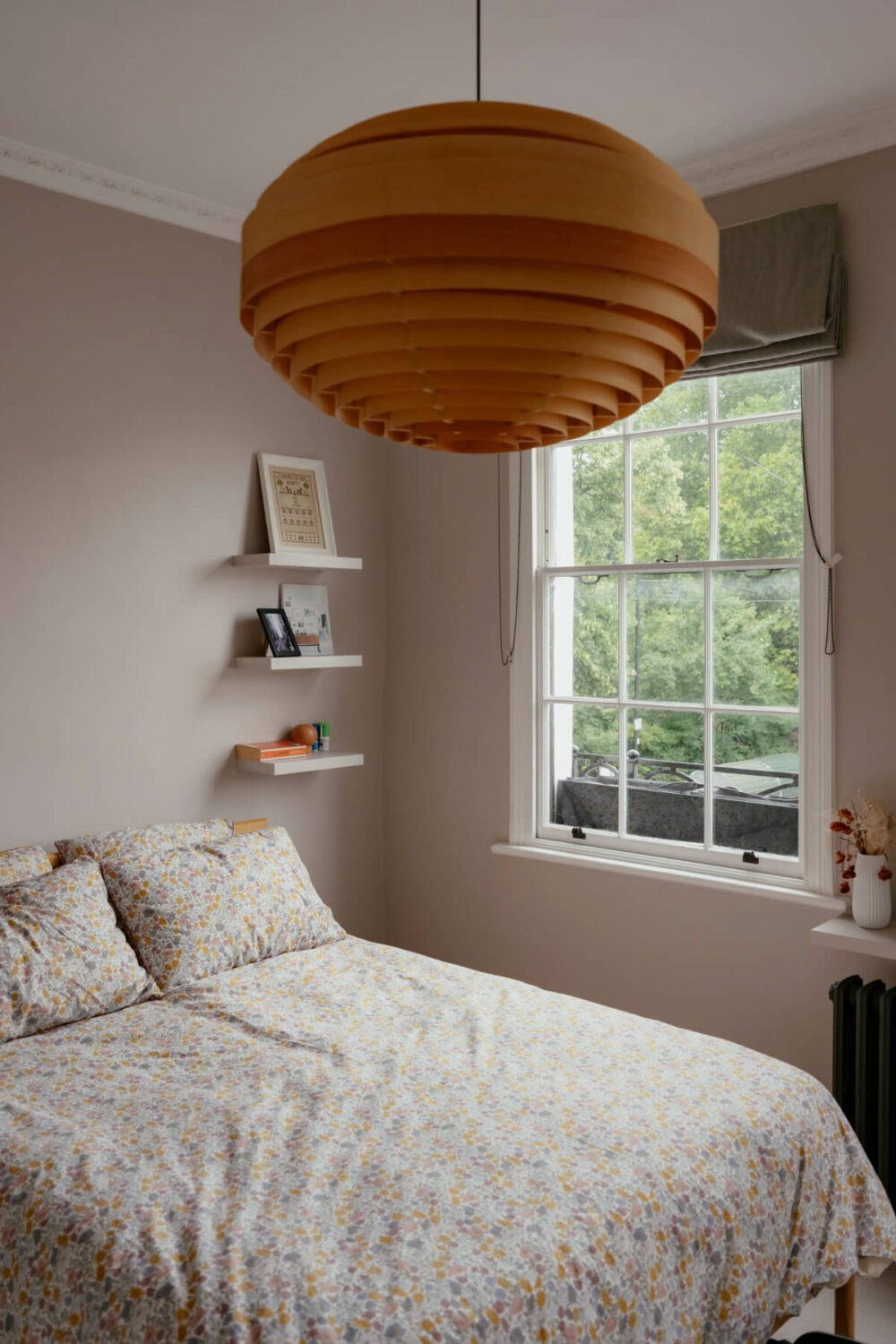 A Renovated Victorian Townhouse with a Small Split-Level Garden 22 bedroom colorful bedding