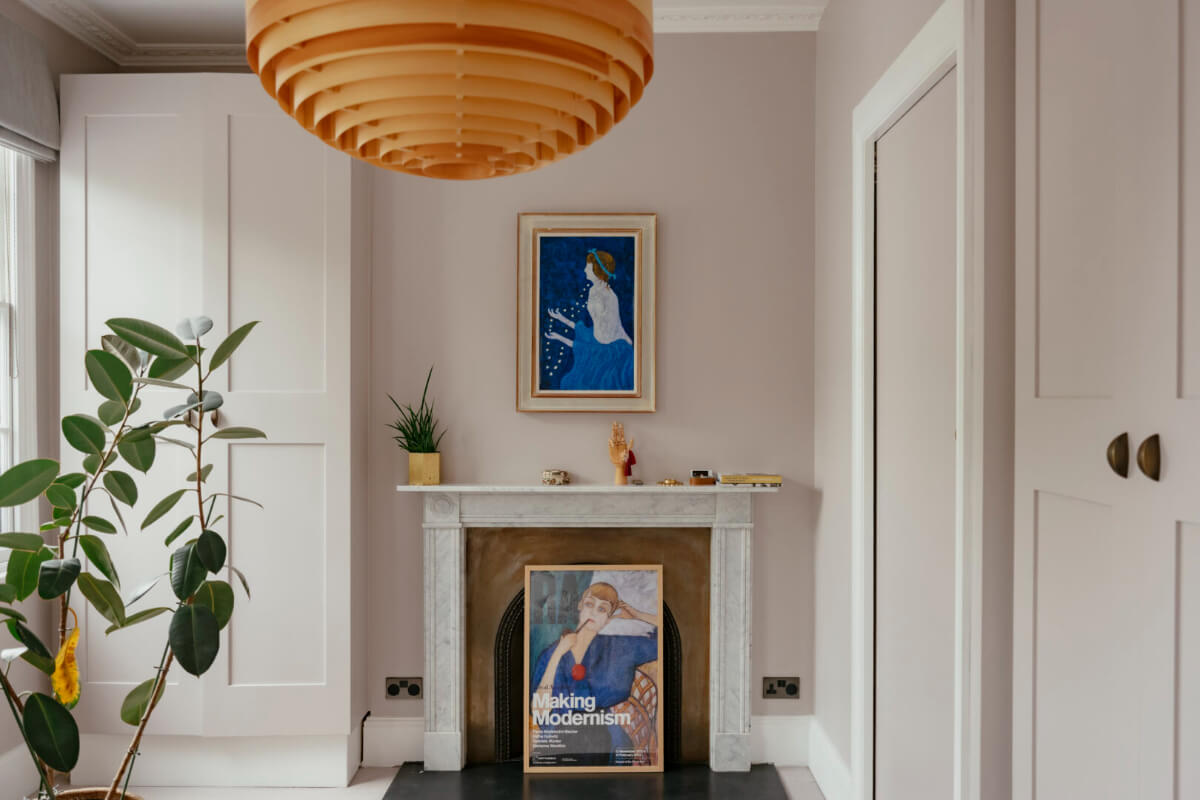 A Renovated Victorian Townhouse with a Small Split-Level Garden 20 bedroom marble fireplace