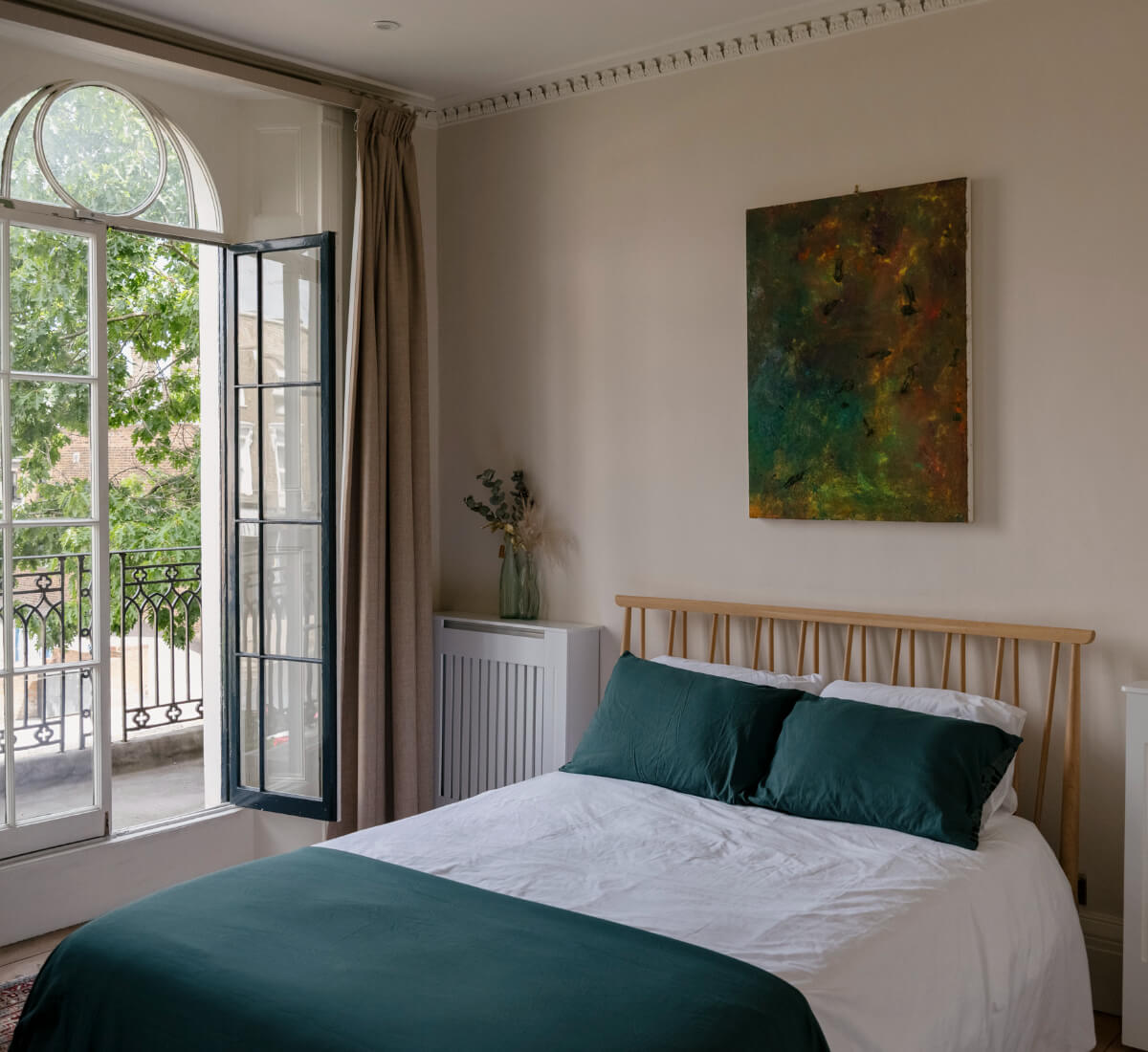 A Classic Georgian House in London with a Lush Garden 22 bedroom with balcony