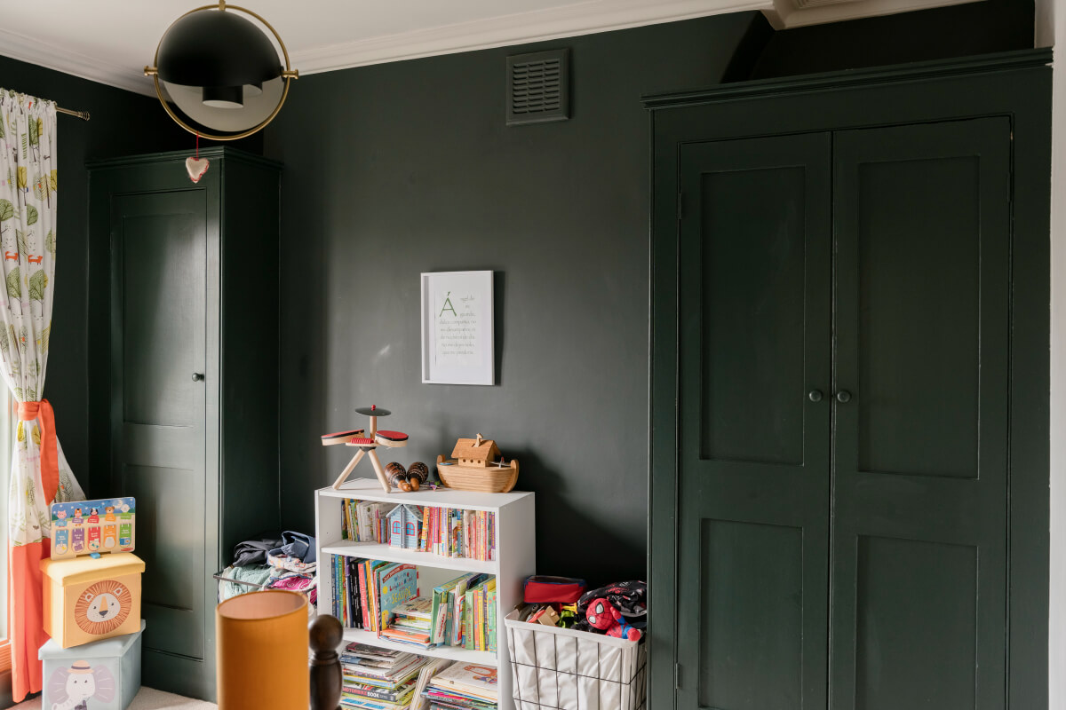 A Classic Georgian House in London with a Lush Garden 27 black kids bedroom