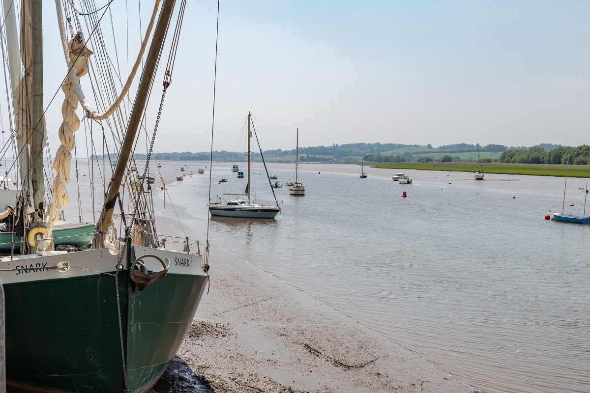 A Charming 400-Year-Old Cottage in England 24 boats A Charming 400-Year-Old Cottage in England