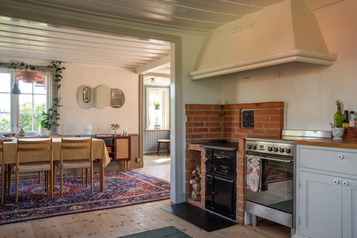A Charming Historic Country House North of Stockholm 16 brick stove corner