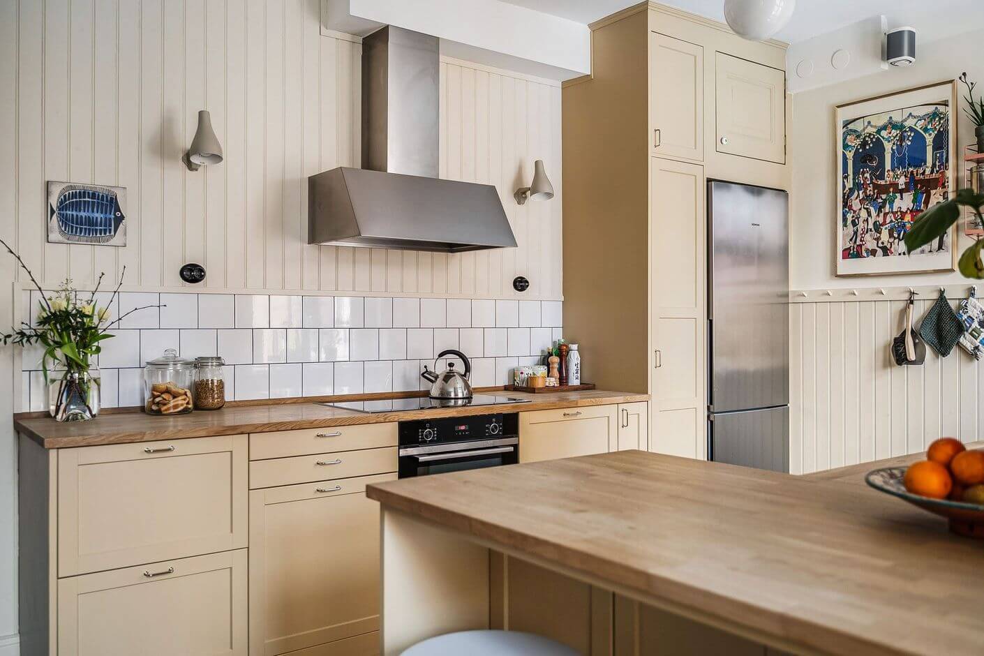 Yellow Kitchen Design Ideas (with Paint Colors) 23 butter yellow kitchen