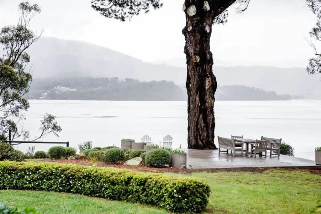 20 Stylish and Peaceful Holiday Cottages in Tasmania 43 cloud-river-farm-airbnb-cottages-tasmania-nordroom