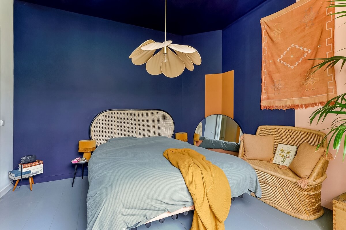 An Amsterdam Apartment with Surprising Bold Color Accents 11 color drenched blue bedroom