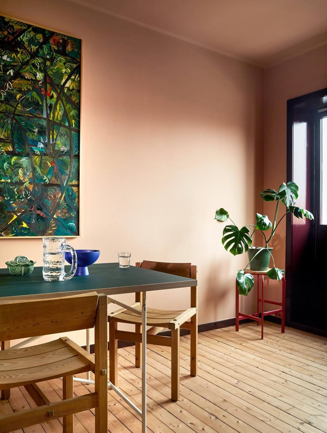 Trend Alert: 36x Color-Drenched Rooms 13 color drenched room nordroom Trend Alert: 36x Color-Drenched Rooms