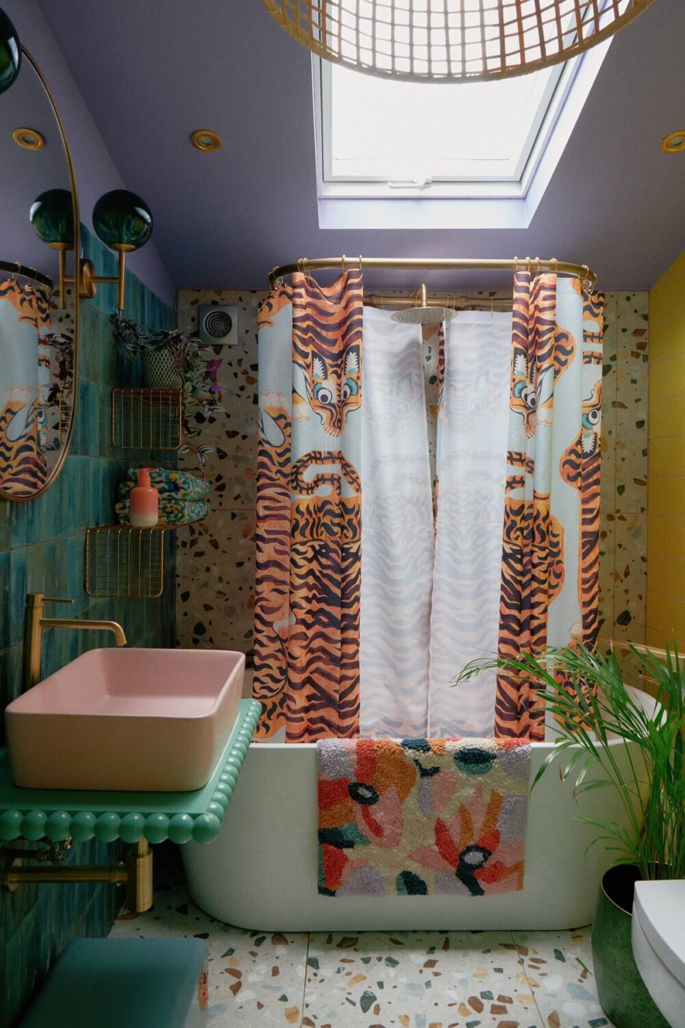 40+ Colorful Bathrooms That Will Spruce Up Your Home 6 colorful-bohemian-bathroom-with-skylight-nordroom