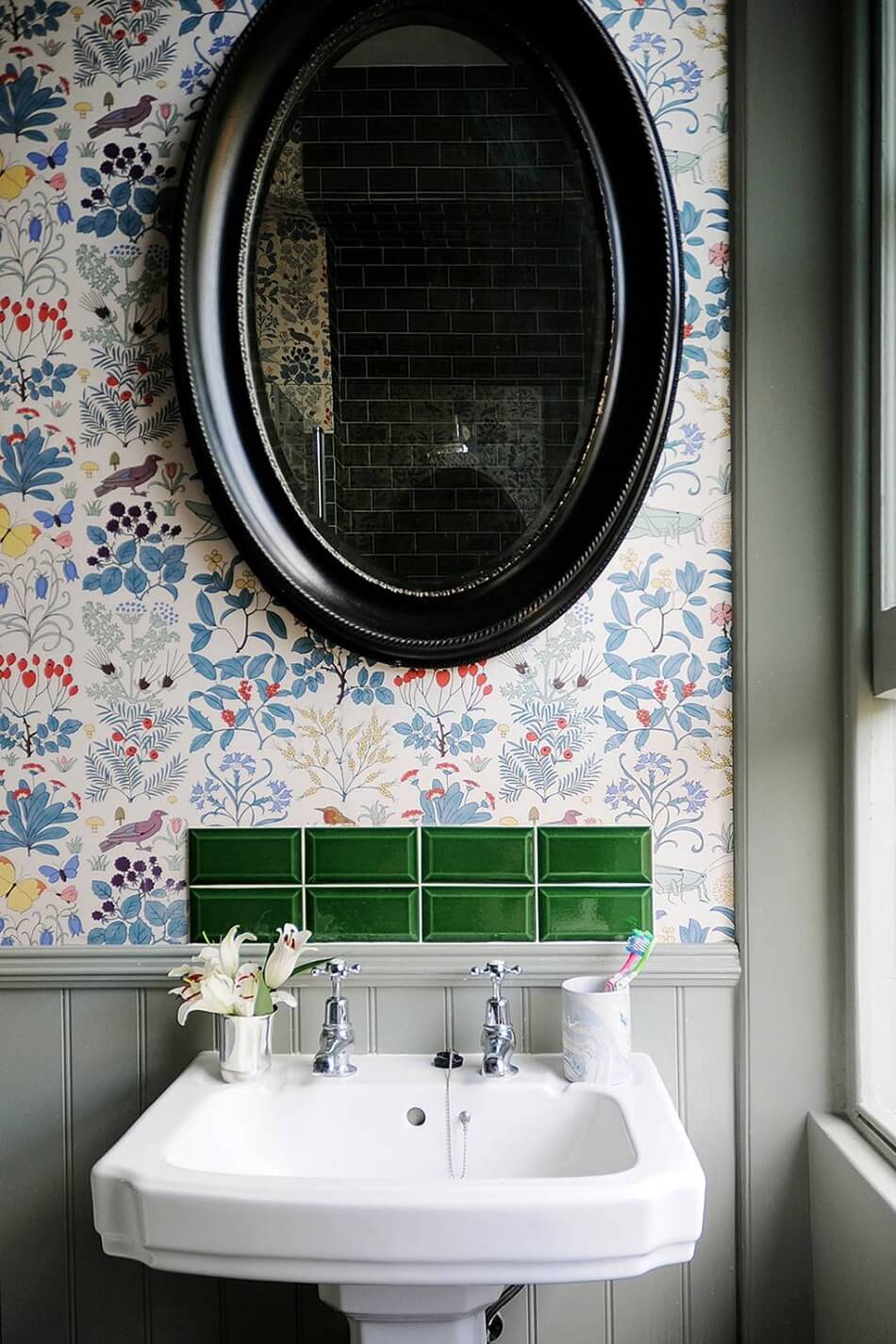 The Colorful Eclectic Home of Designer Luke Edward Hall & Duncan Campbell 18 colorful eclectic home luke edward hall duncan campbell nordroom17 The Colorful Eclectic Home of Designer Luke Edward Hall & Duncan Campbell