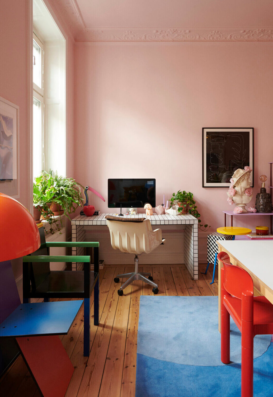 These Colorful Scandinavian Interiors Will Wow You 13 colorful-nordic-home-60s-design-nordroom