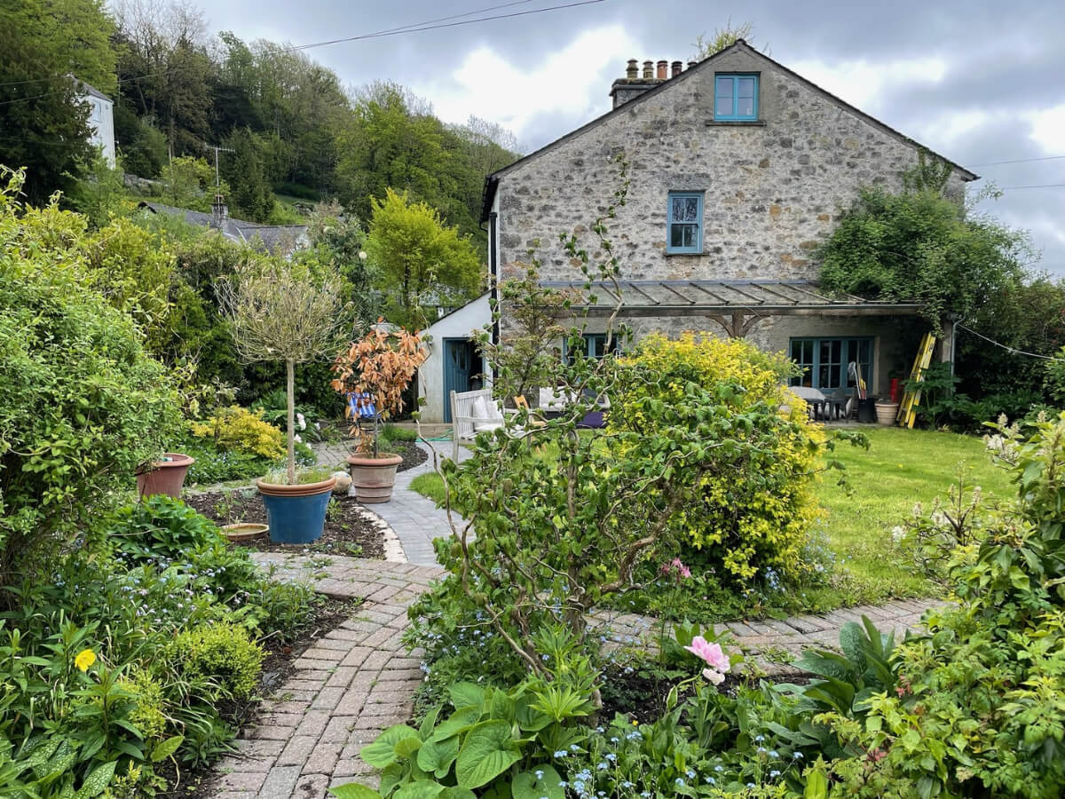 A Colorful 19th-Century Cottage in the Lake District 19 cottage garden stone facade