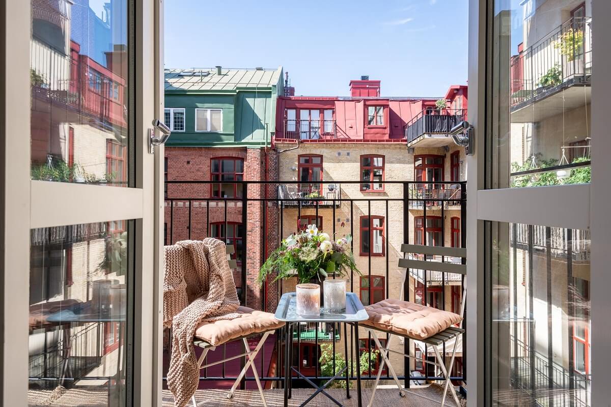 Warm, Neutral Colors in a Lovely Swedish Apartment 6 courtyard balcony