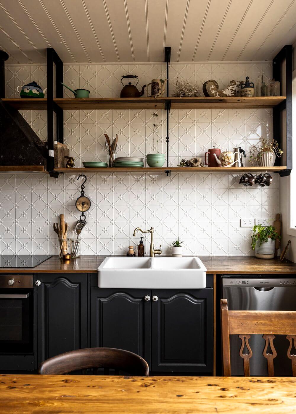 20 Stylish and Peaceful Holiday Cottages in Tasmania 5 crooked chminey airbnb tasmania nordroom 20 Stylish and Peaceful Holiday Cottages in Tasmania