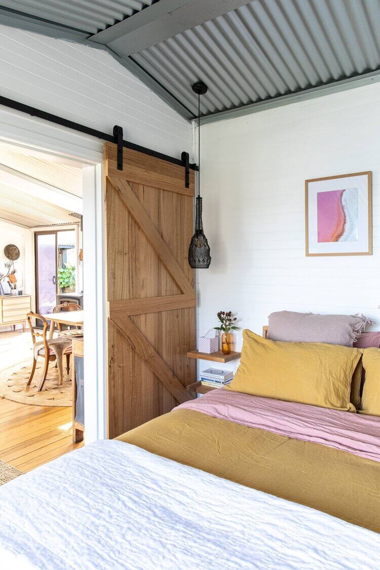 20 Stylish and Peaceful Holiday Cottages in Tasmania 36 driftwood-cabin-sarah-glover-holiday-cottages-tasmania-nordroom