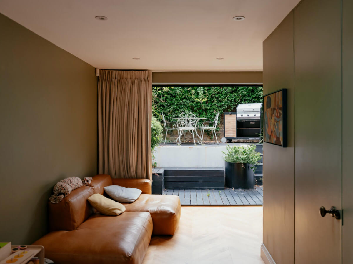 A Renovated Victorian Townhouse with a Small Split-Level Garden 15 extended living space garden doors