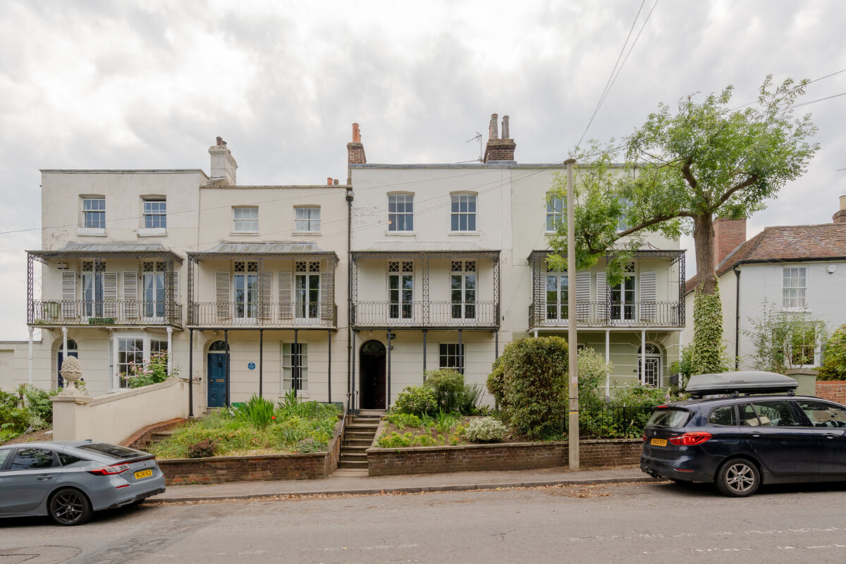Vibrant Colors in a 19th-Century Regency Townhouse in England 29 exterior canterbury home Vibrant Colors in a 19th-Century Regency Townhouse in England