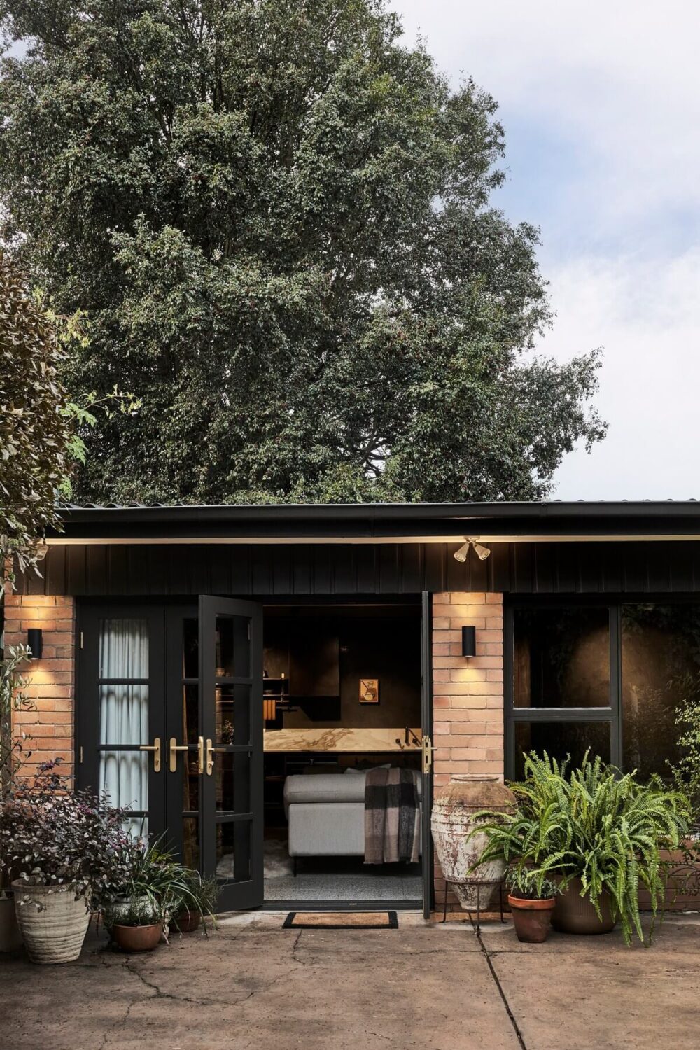 The River Studio: Moody Tones and Luxury in an Australian Airbnb 12 exterior-the-river-studio-airbnb-apartment-victoria-australia-nordroom