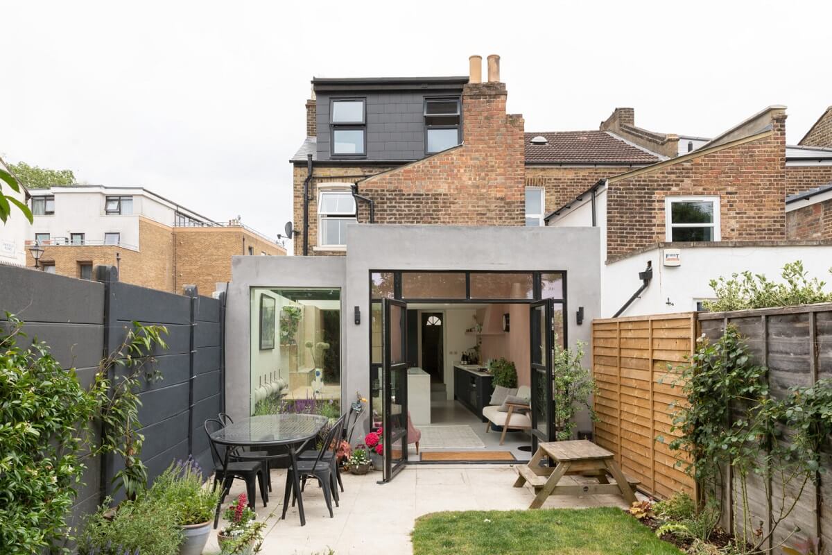 A London Family Home with a Light Modern Extension 28 garden historic english house with modern extension nordroom