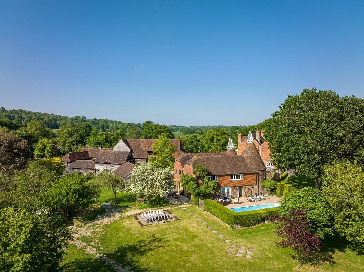 GREAT BUDDS OAST garden view from above