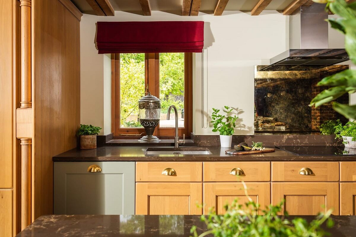 GREAT BUDDS OAST kitchen detail