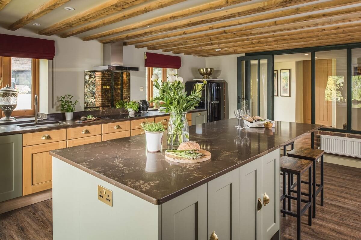GREAT BUDDS OAST kitchen exposed beams