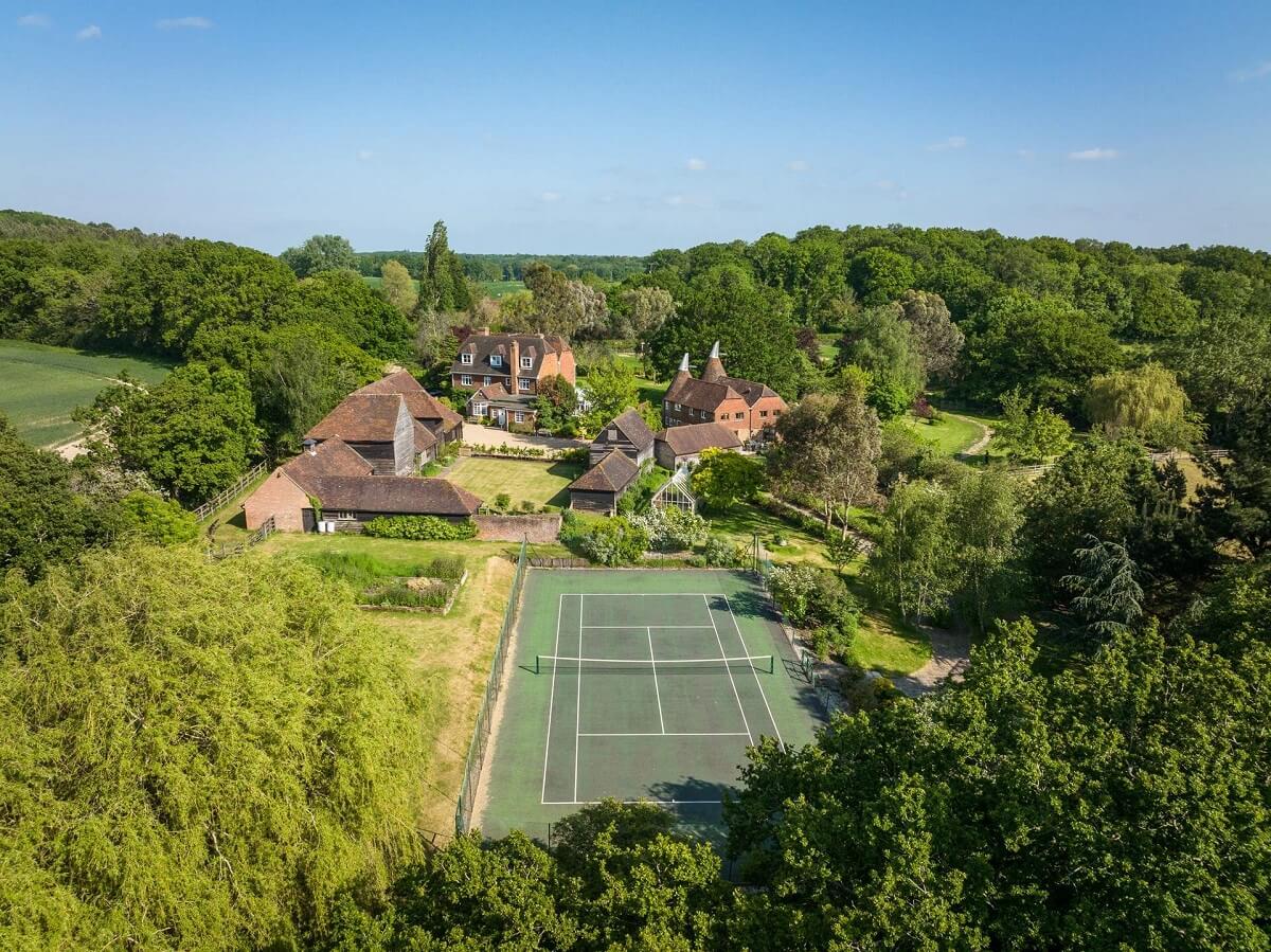 GREAT BUDDS OAST tennis court