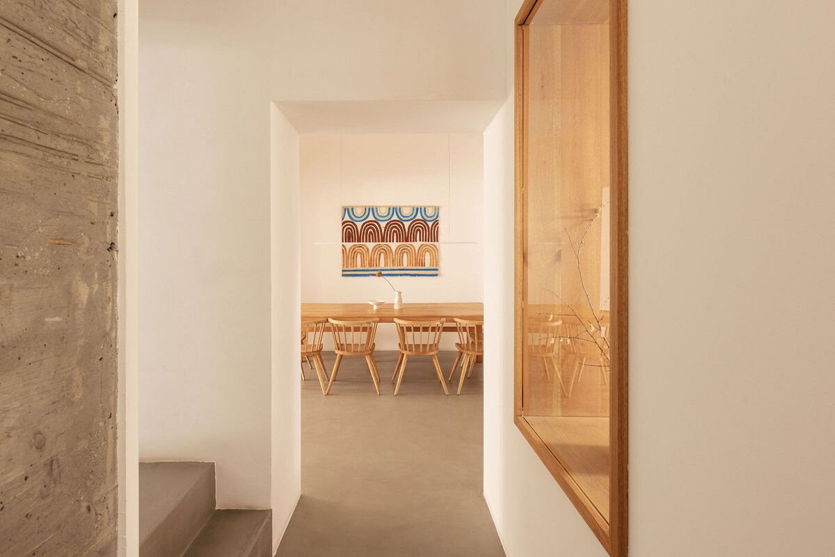 hallway-concrete-feature-wall