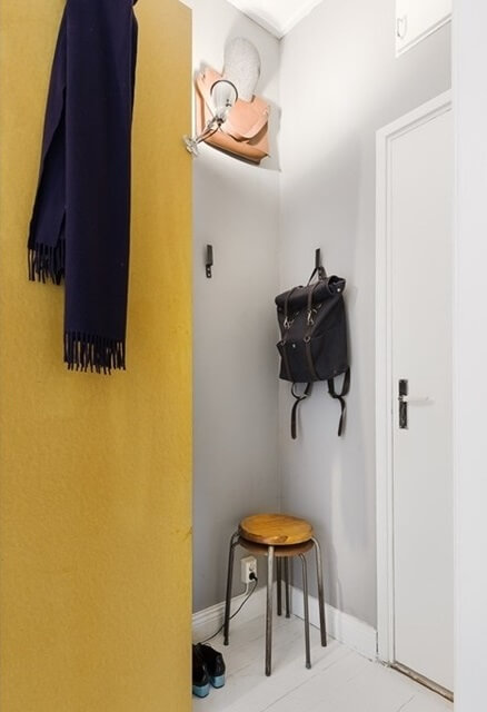 Stylish Small Entryway Ideas with Smart Storage Solutions 22 hallway nook with shelves nordroom