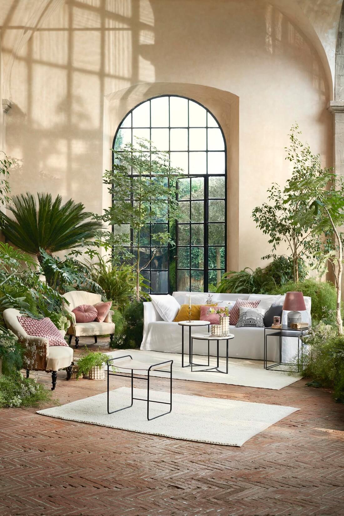 Floral Patterns and Pastel Colors in the H&M Home Spring Collection