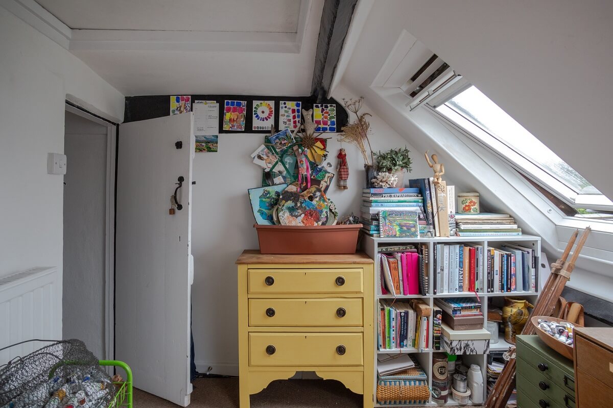 A Charming 400-Year-Old Cottage in England 17 home atelier A Charming 400-Year-Old Cottage in England