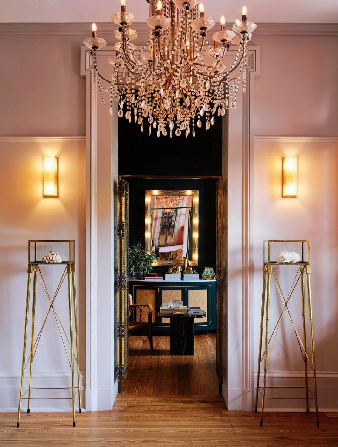 Hotel Saint Vincent in New Orleans 19 hotel-saint-vincent_new-orleans_lambert-macguire-design-green-bar-nordroom