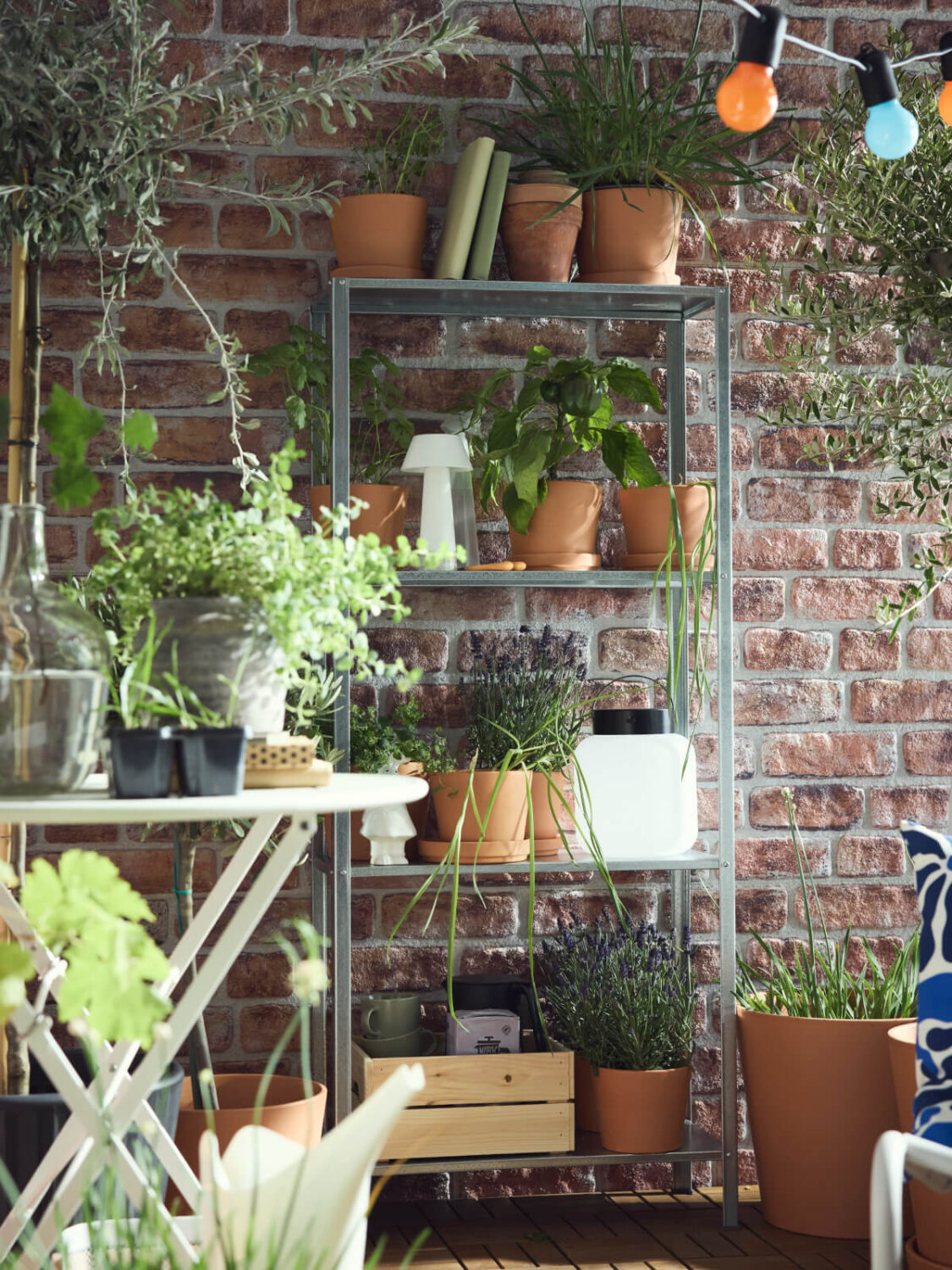 IKEA SOLVINDEN lampa PH202056 New IKEA Balcony and Garden Inspiration for Summer 2025