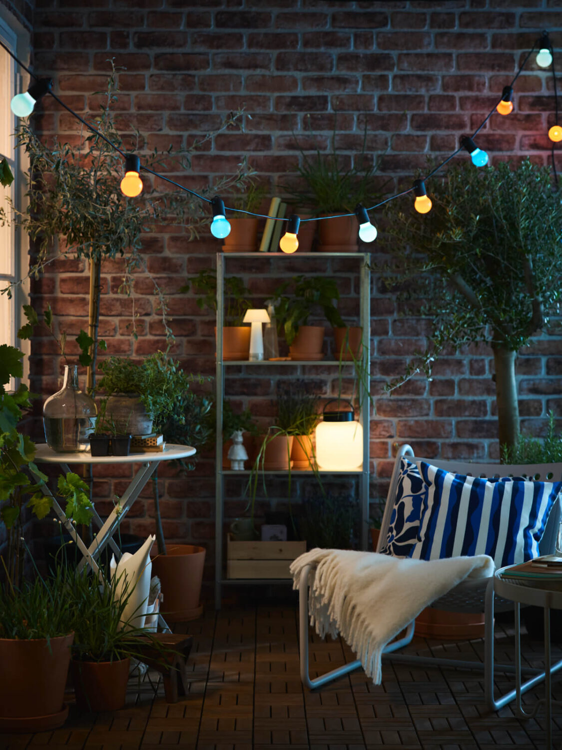 IKEA SOLVINDEN lampa PH202057 New IKEA Balcony and Garden Inspiration for Summer 2025