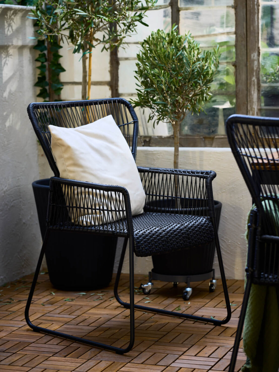 IKEA TALLSKAR stol PH201563 New IKEA Balcony and Garden Inspiration for Summer 2025