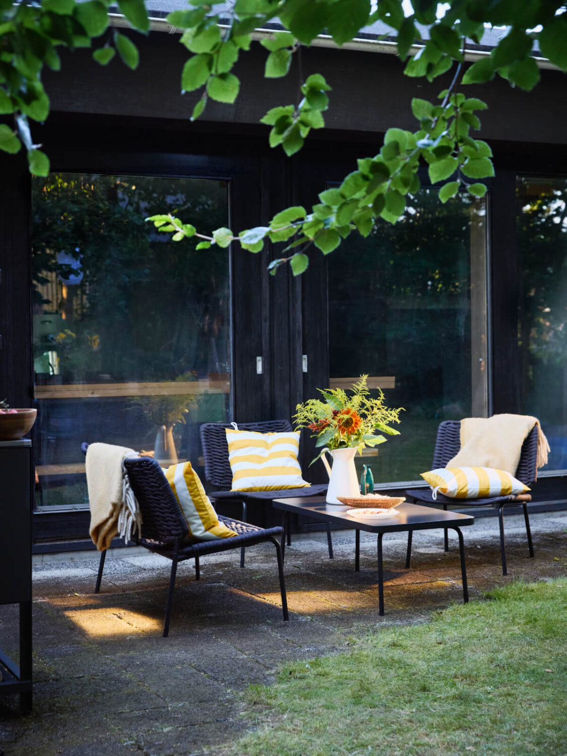 IKEA TEGELON 4p sits PH202135 New IKEA Balcony and Garden Inspiration for Summer 2025