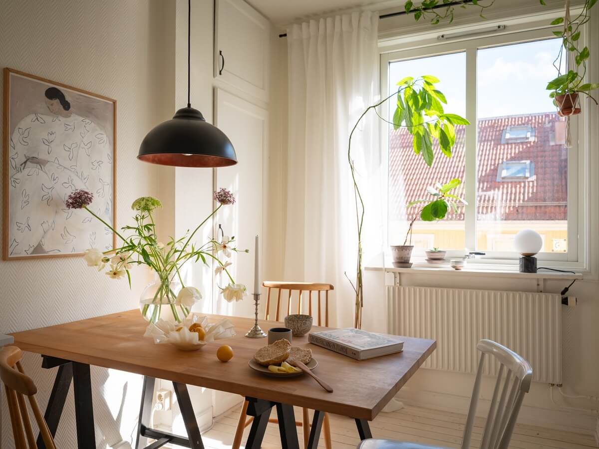 kitchen dining table