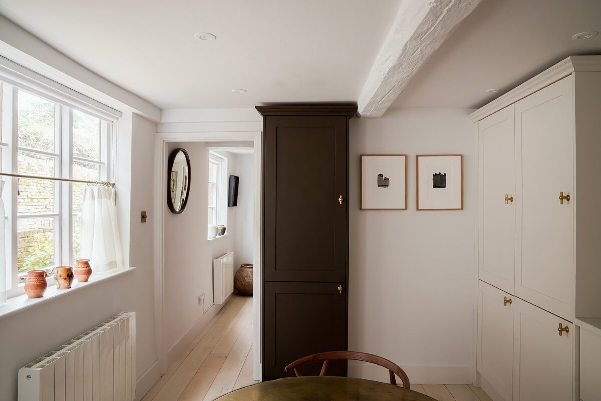 kitchen floor to ceiling cabinet