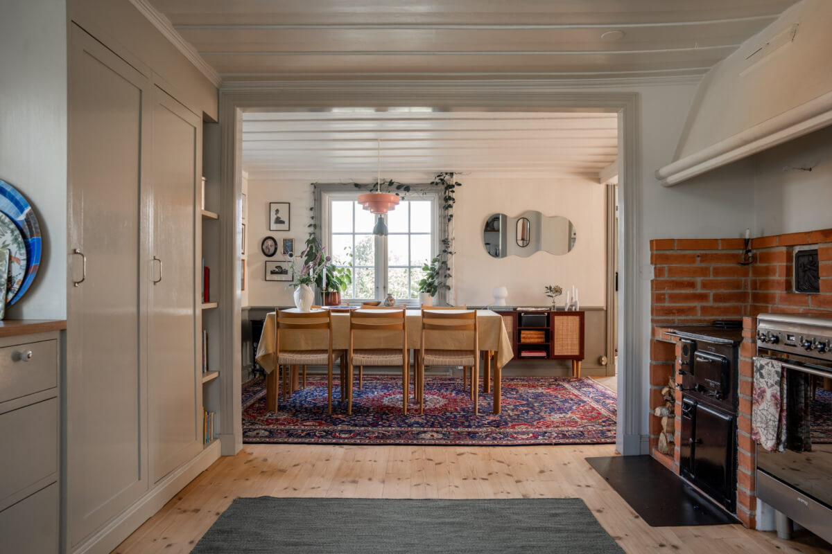 A Charming Historic Country House North of Stockholm 15 kitchen view into dining space